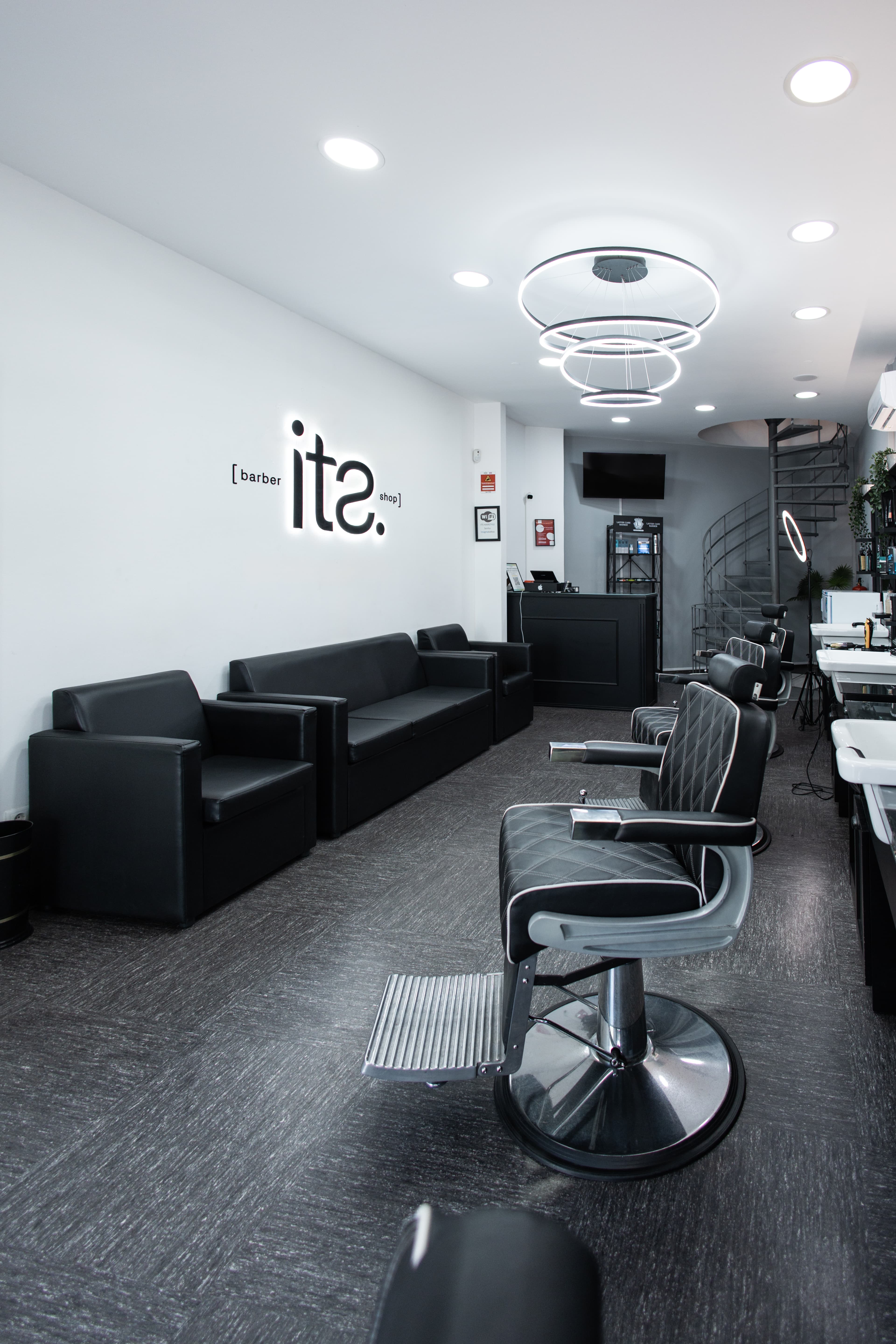 O interior da iTS BarberShop